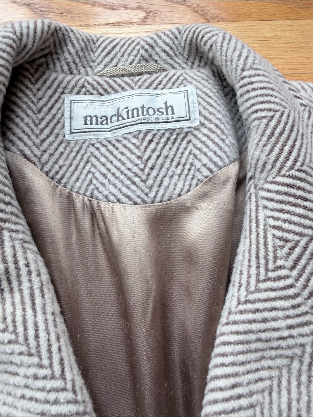 Mackintosh Women's Beige Herringbone Wool Pea Coat